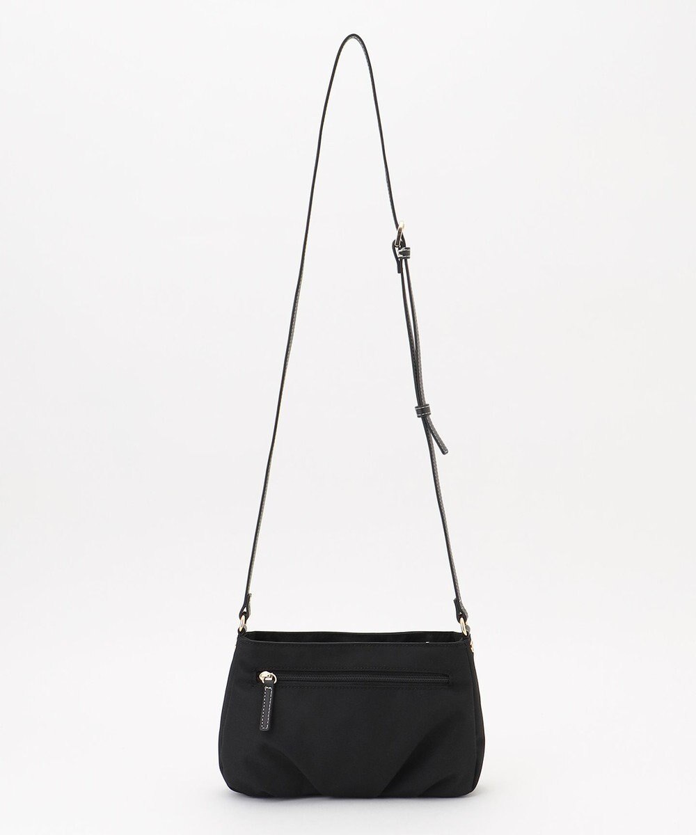 LA BAGAGERIE ポリエステルキャンバス　タックポシェット 