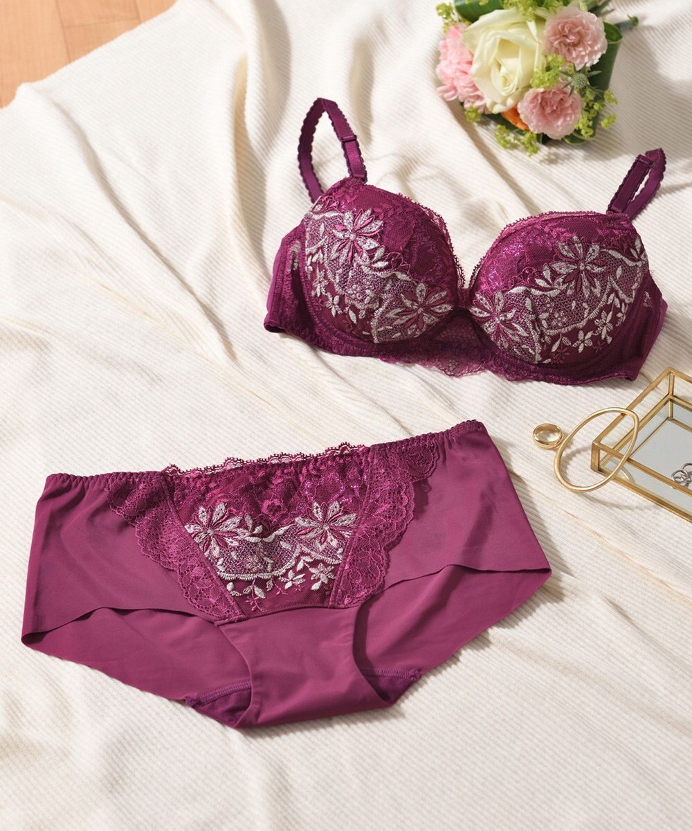 Wing 【スキマフィットブラ】　すきまを埋めてボリュームアップ　ふわふわもちもち触感　ウイング／ワコール　KB2362 