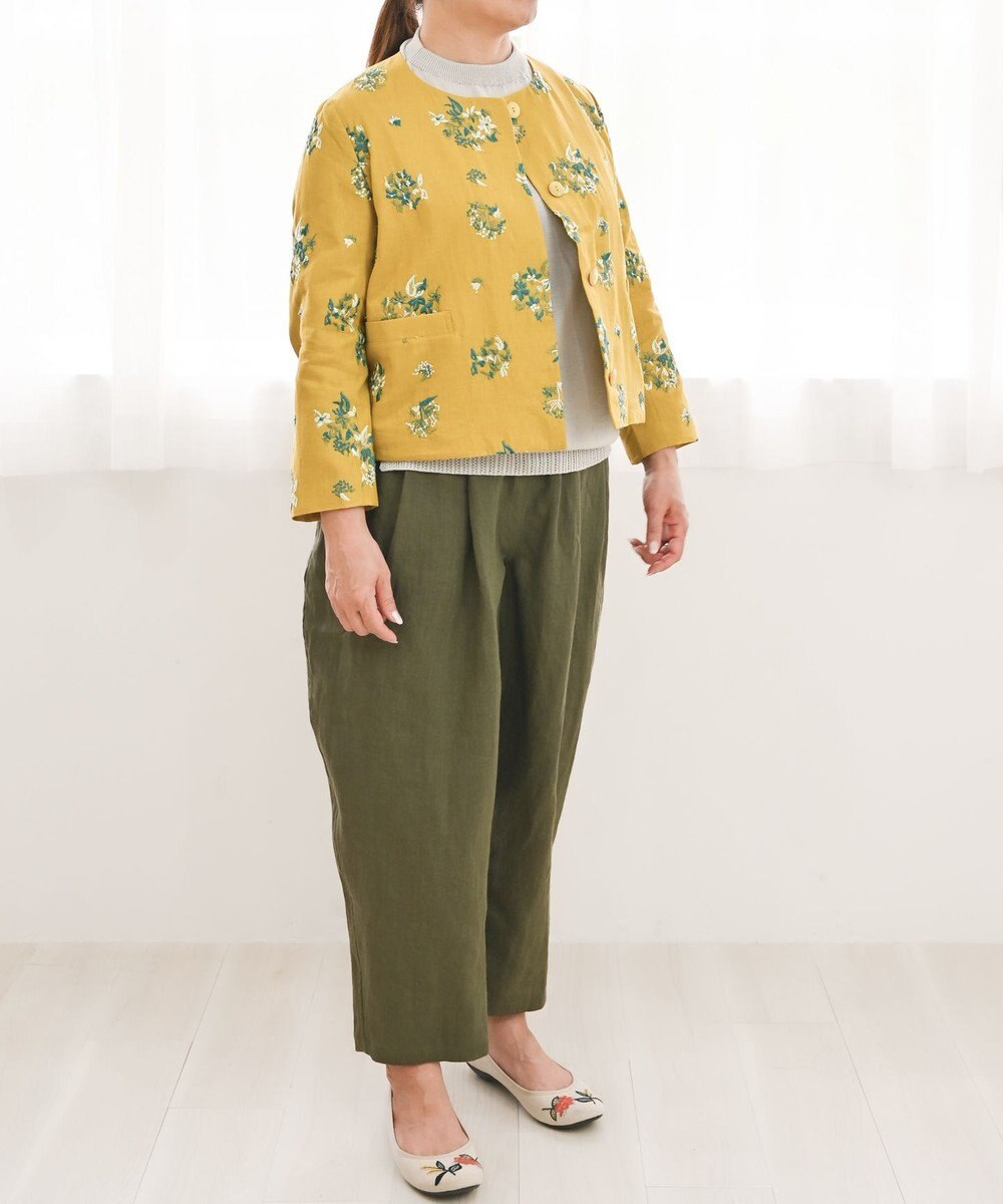 muuc 〈コットン×リネン〉〈高品質なドライタッチ生地〉〈遠州織物の工場で織られた上質なコットン生地〉野小花刺繍 ノーカラージャケット 