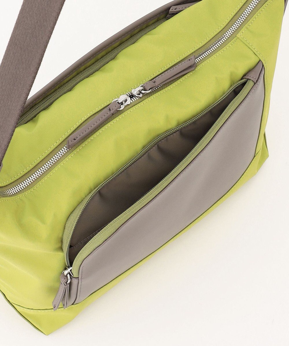 Y'SACCS ナイロン×リサイクルレザー　コンビマルチショルダー 