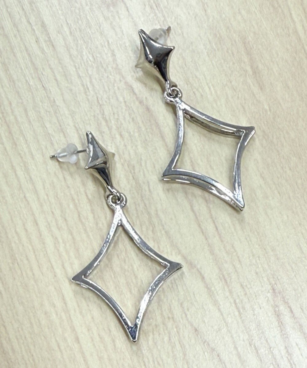 WEGO LBIGモチーフピアス 