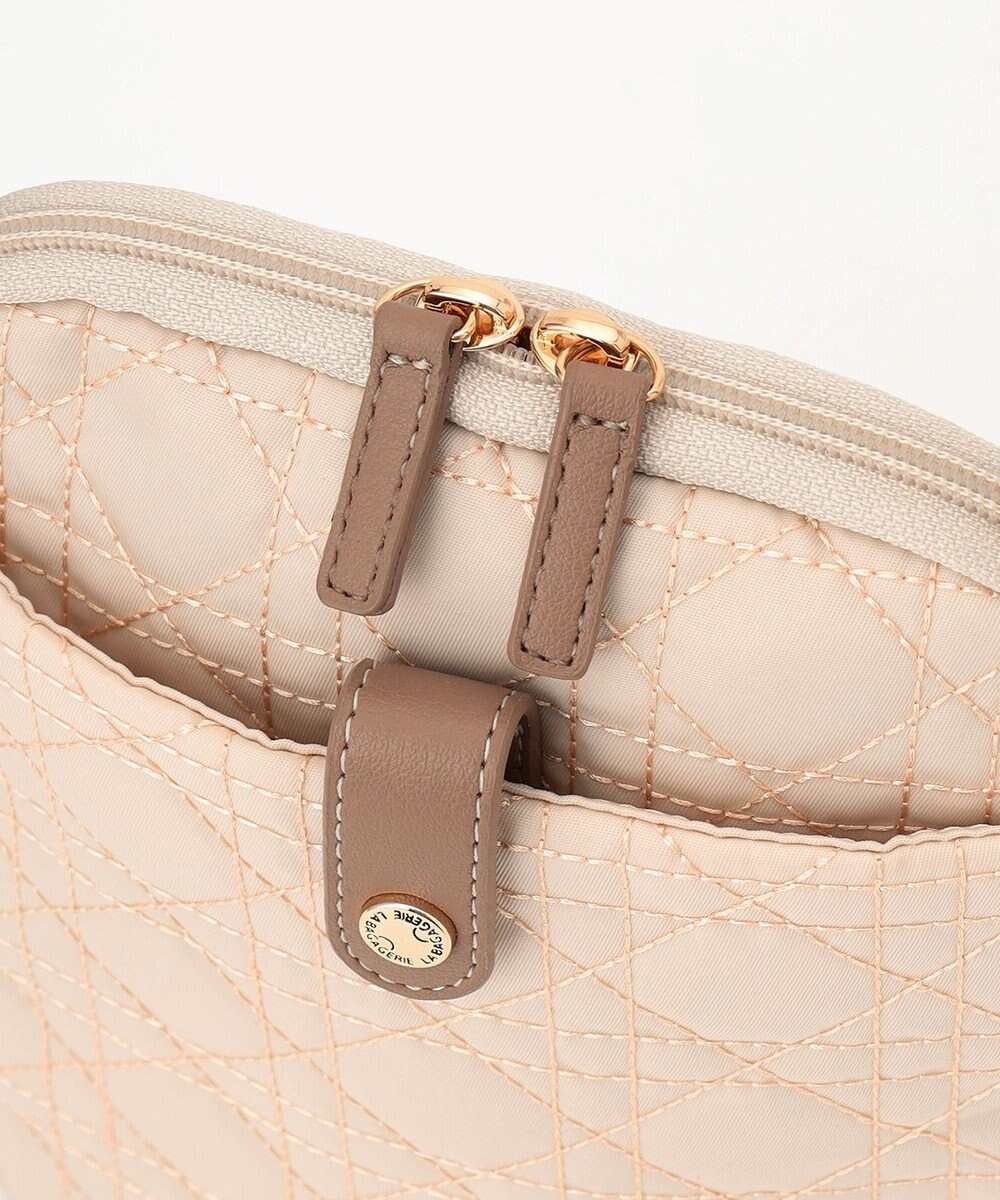 LA BAGAGERIE グリッドキルティングショルダー 