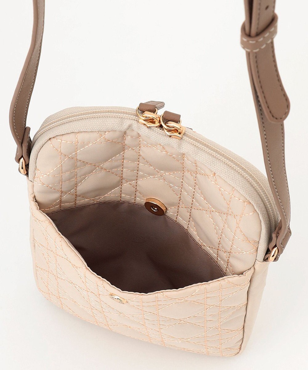 LA BAGAGERIE グリッドキルティングショルダー 