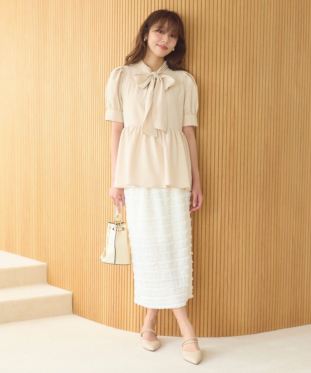 Feroux 【洗える】ペプラム ボウタイブラウス 