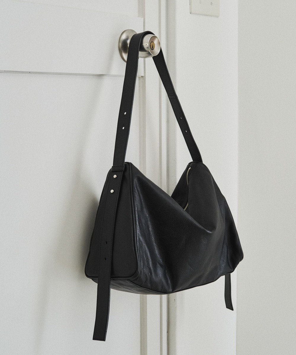 russet トライアングルショルダーバッグ(CE-1675) 