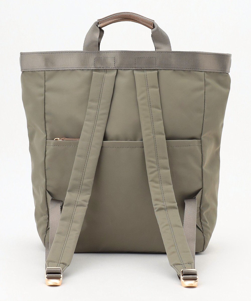 LA BAGAGERIE チャーム付き　ナイロンリュック 