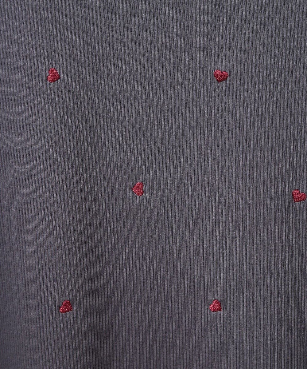 Green Parks ・ＤＯＵＢＬＥ　ＦＬＡＧＳ　ハート刺繍リブロンＴＥＥ 