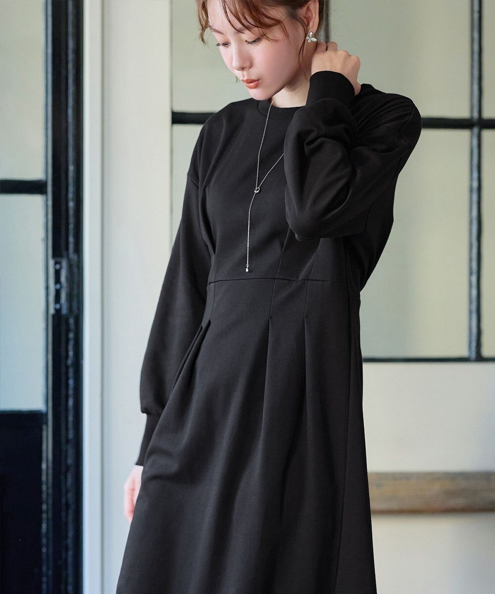 Tiaclasse L 【吸水発熱 / 静電気防止】ポンチタックワンピース 