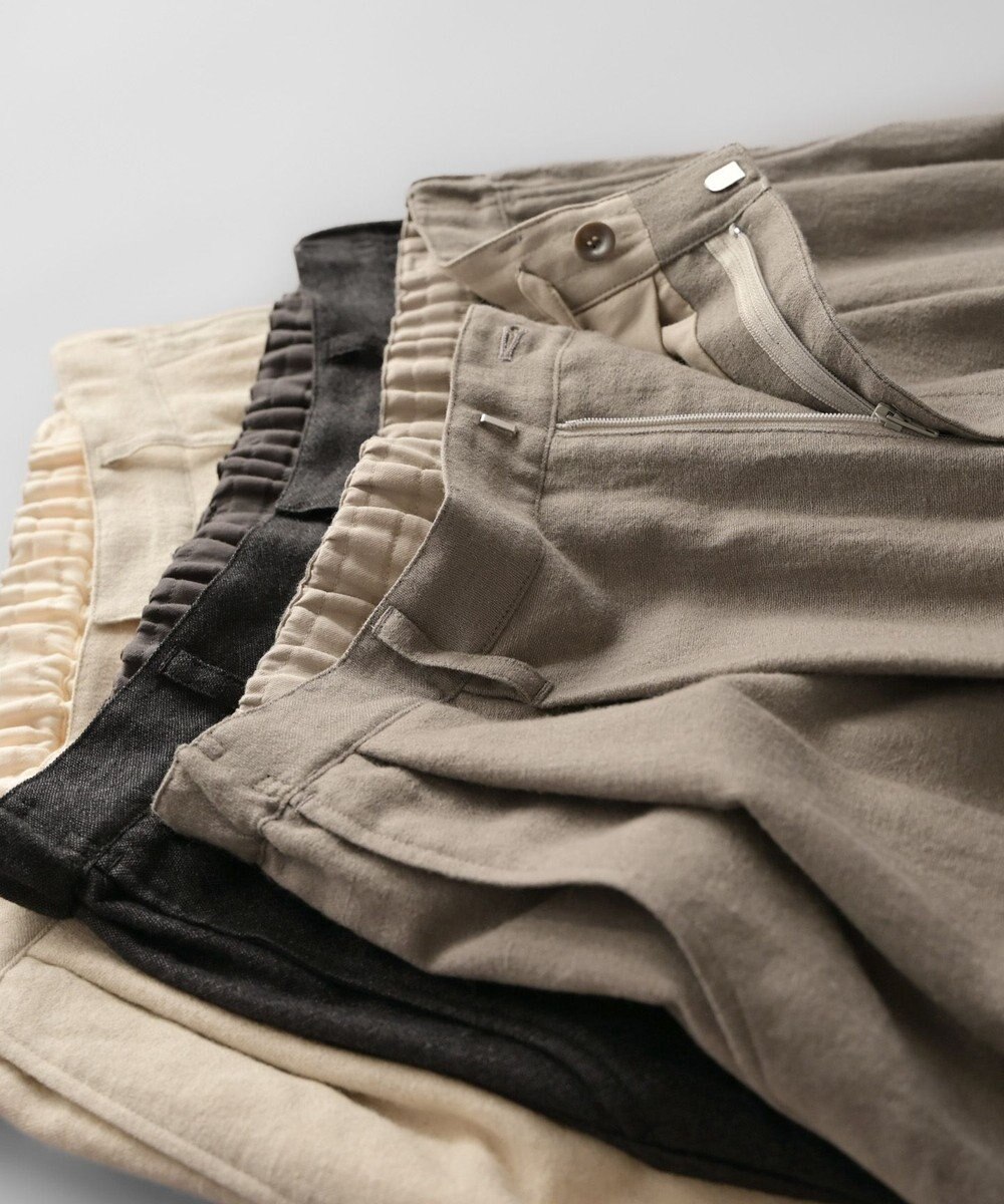 muuc リネンウールのスラックスパンツ 