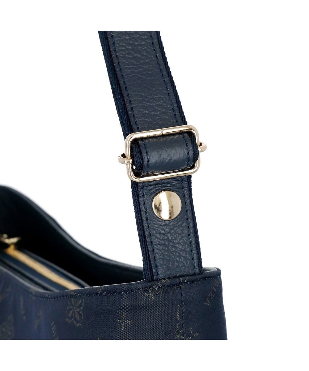 IBIZA ロゴナイロン　ショルダーバッグ 