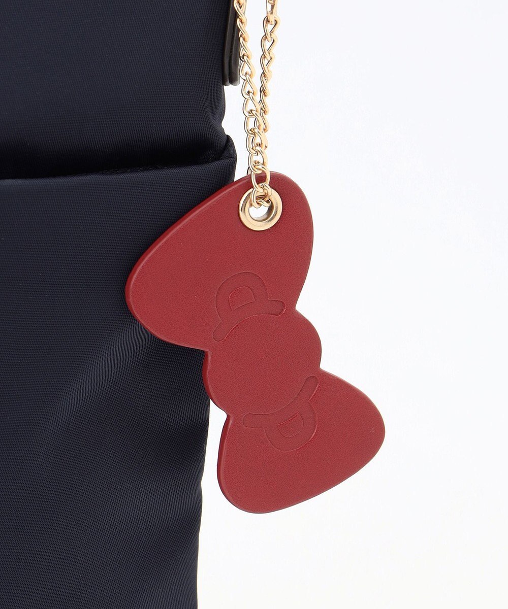 LA BAGAGERIE 【LA BAGAGERIE×HELLO KITTY】リボンチャーム付き　スクエアポシェット 