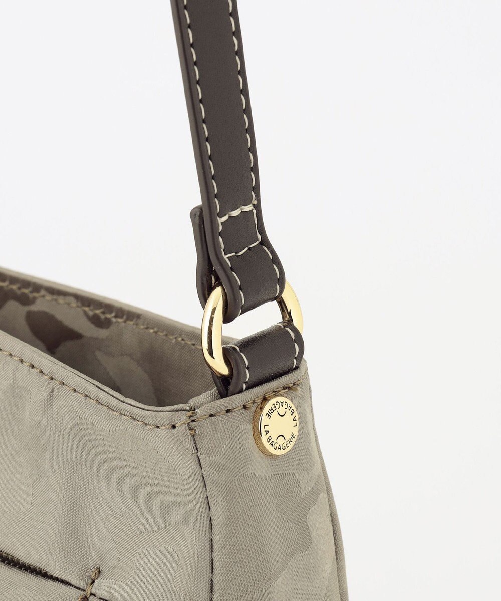 LA BAGAGERIE シャドージャカード ショルダーバッグ 