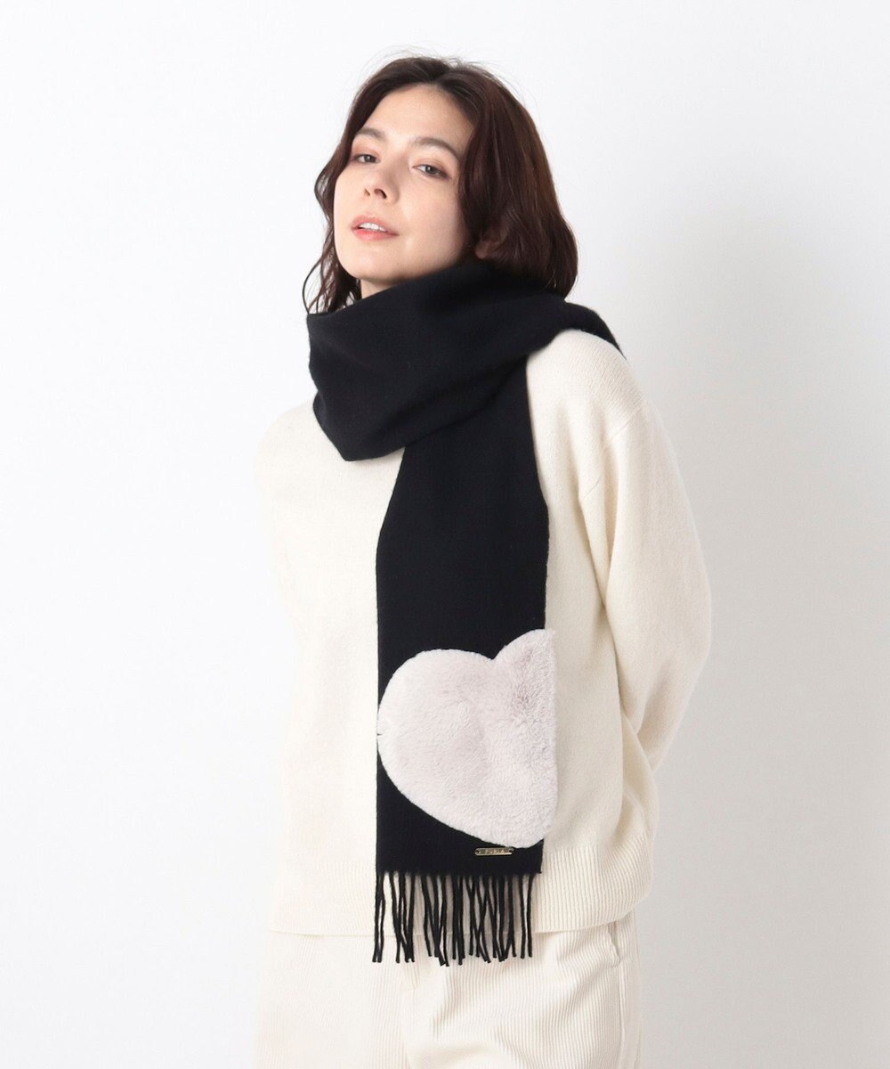 MOONBAT 【WEB限定】フルラ (FURLA)エコファー付きマフラー 無地×ハート　ウールマフラー ロゴプレート付き 