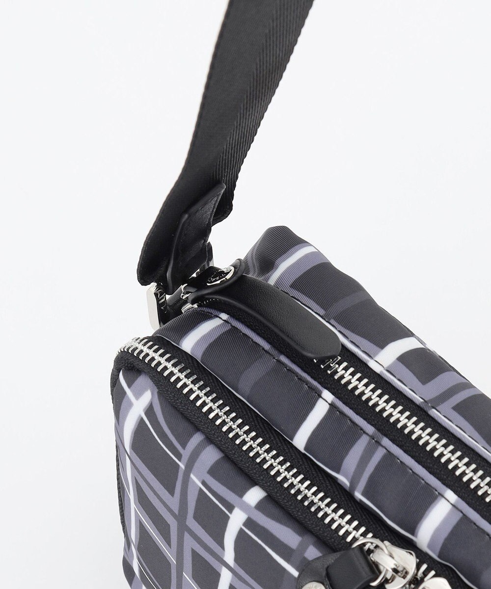 Y'SACCS ドローイングチェック ショルダーバッグ 