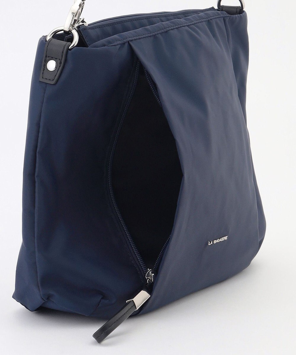 LA BAGAGERIE 多収納ナイロン2WAYショルダー 