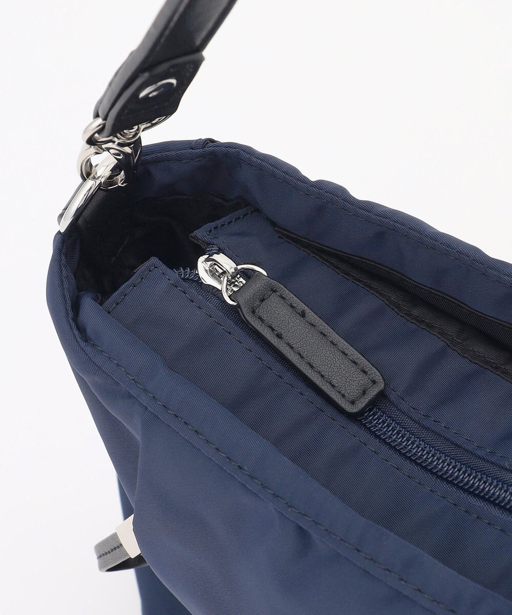LA BAGAGERIE 多収納ナイロン2WAYショルダー 