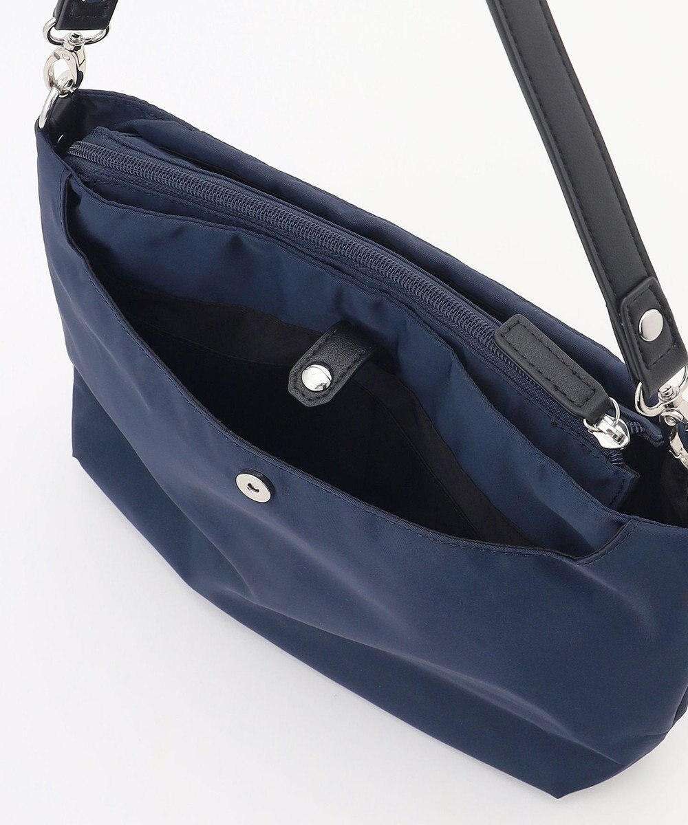 LA BAGAGERIE 多収納ナイロン2WAYショルダー 