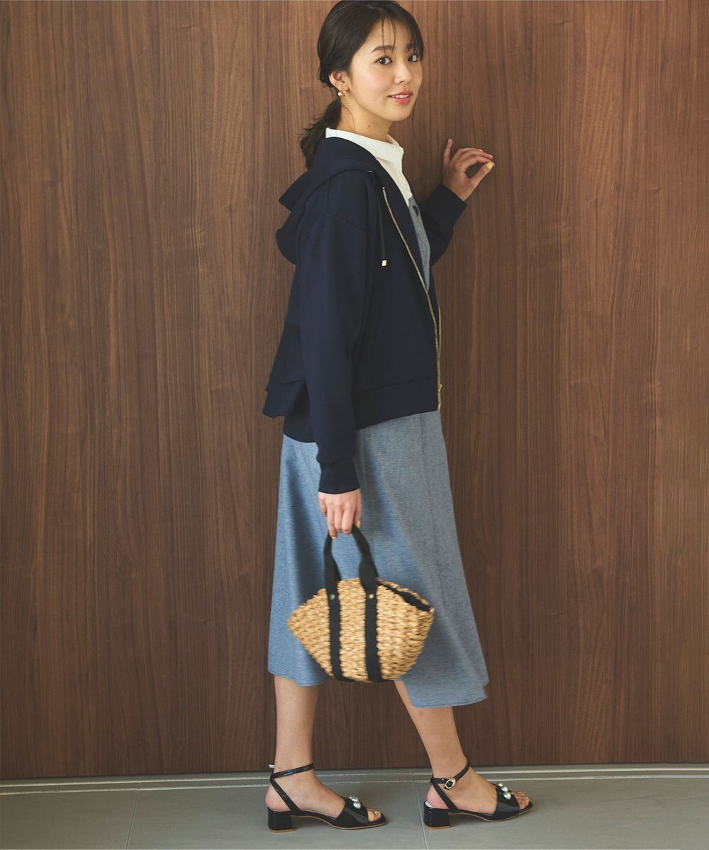 Feroux 【大好評につき新色登場！】バックフリルダンボール パーカー 