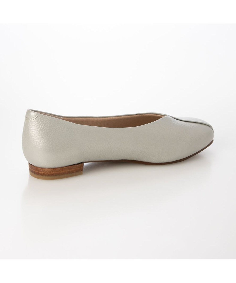 ing <ing>Vカットフラットパンプス 