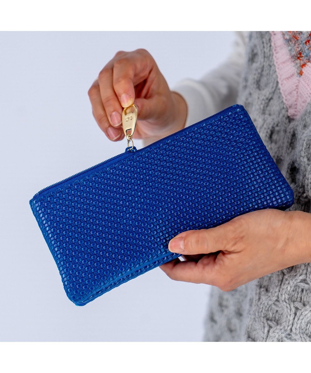 tsumori chisato CARRY エンボスメッシュ かぶせ 長財布 ねこステッチ 