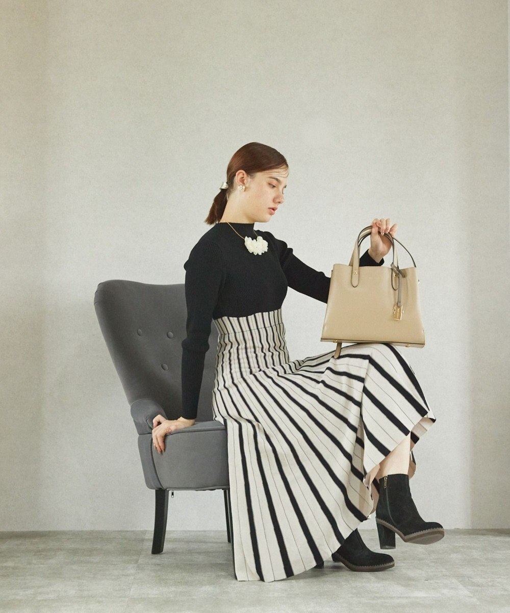 style code 【MERCURYDUO/マーキュリーデュオ】両アオリポケットサイド配色大開き開口 超軽量ハンドバッグ キーチャーム付 