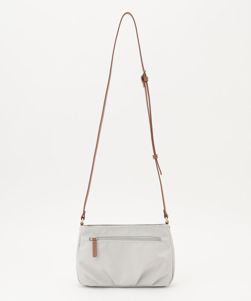 LA BAGAGERIE ポリエステルキャンバス　タックポシェット 