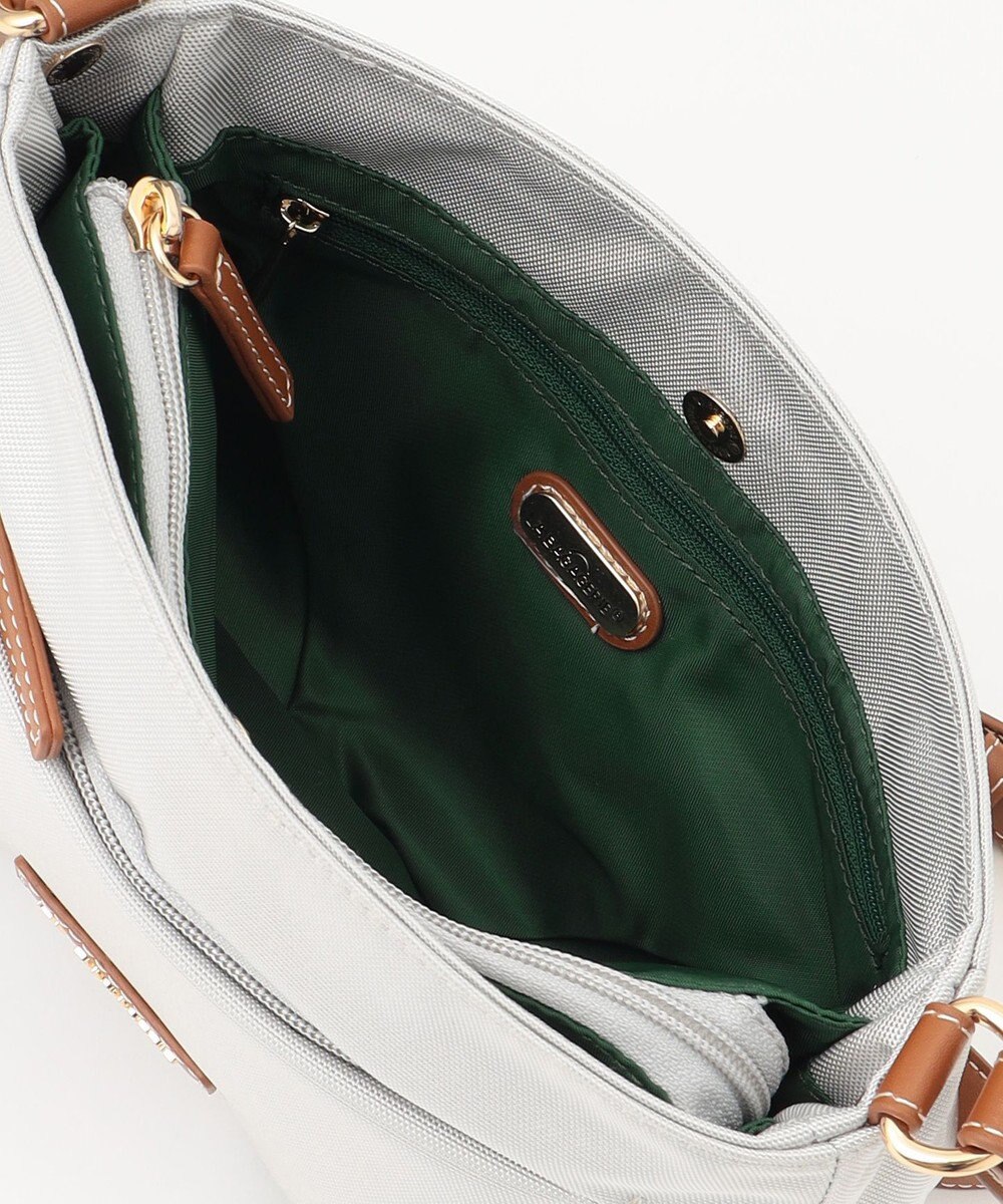 LA BAGAGERIE ポリエステルキャンバス　タックポシェット 