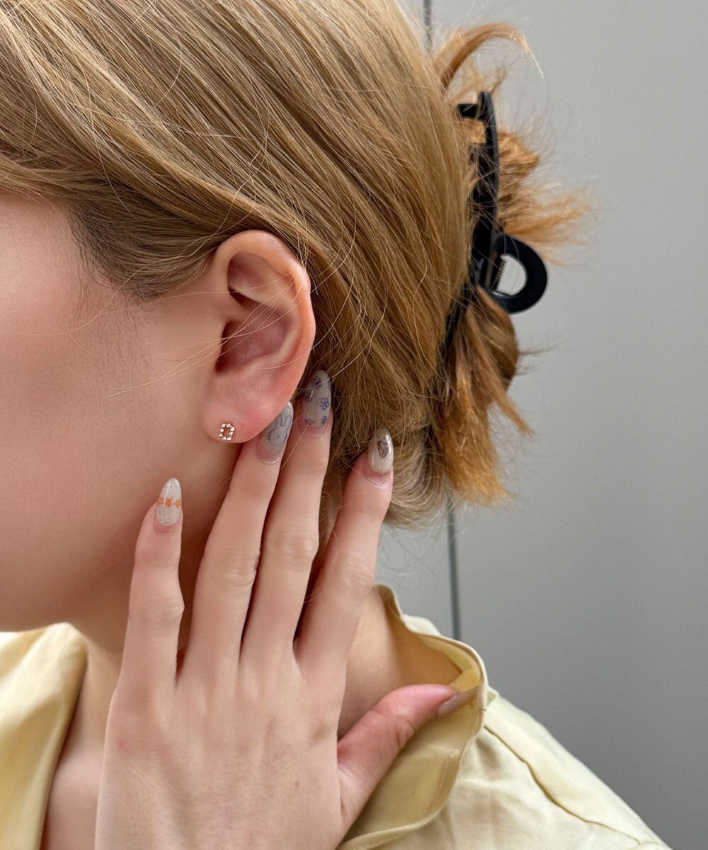 Phoebe 〈金属アレルギー対応〉タイニーレクタングルビジューピアス(片耳)　小粒/小さい/小さめ/セカンドホール 