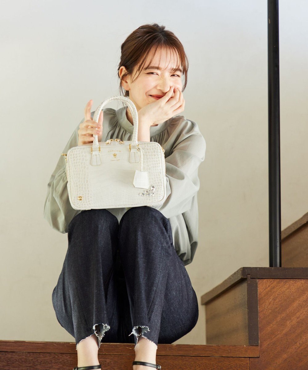 牛革 クロコ型押しスワロフスキー クリスタルミニボストンバッグ 23cm A D M J ファッション通販 公式通販 オンワード クローゼット 牛革 クロコ型押しスワロフスキー クリスタルミニボストンバッグ 23cm A D M J ファッション通販 公式通販 オンワード クローゼット