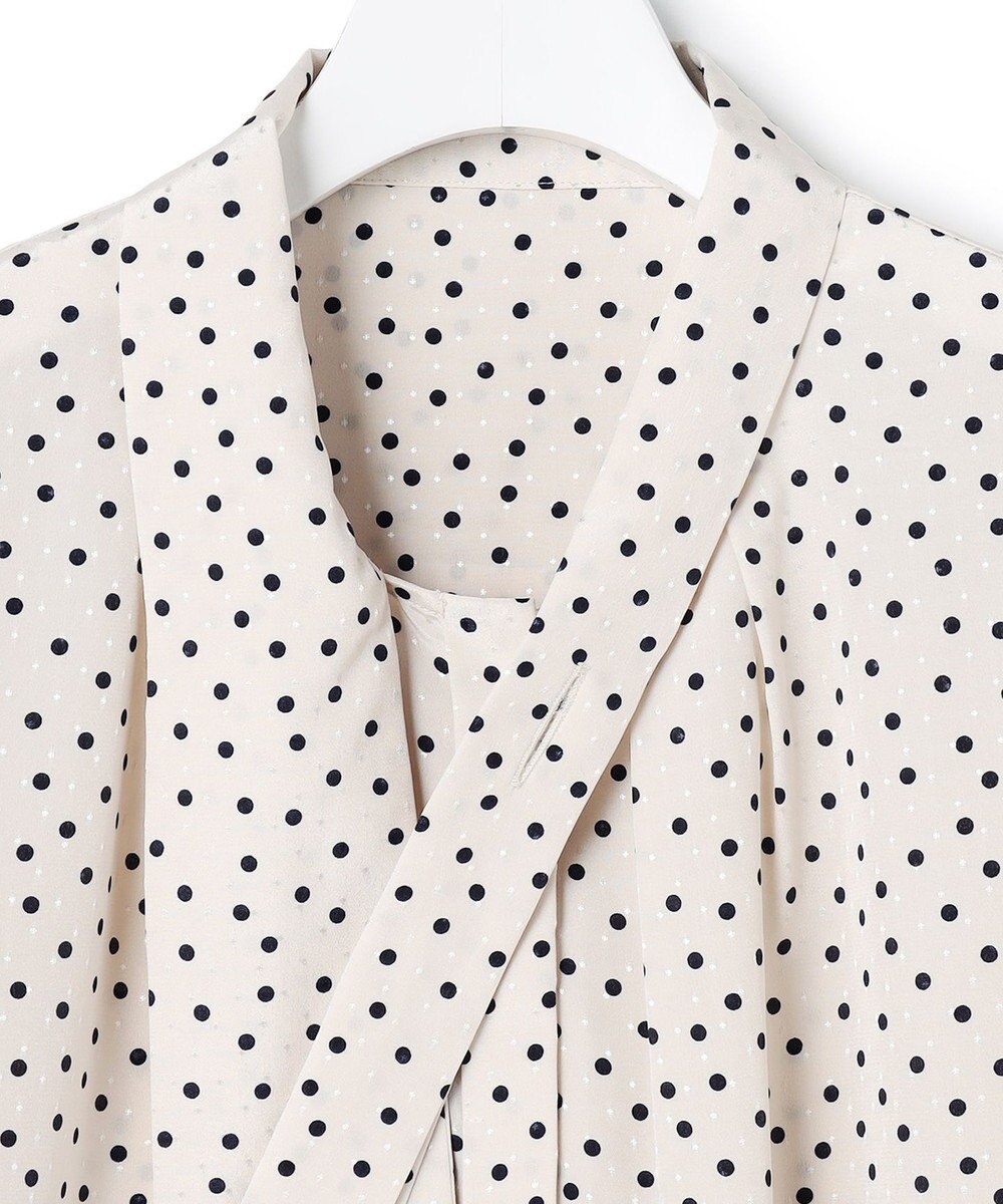 23区 【先行予約】ランダムドットプリント タックブラウス 