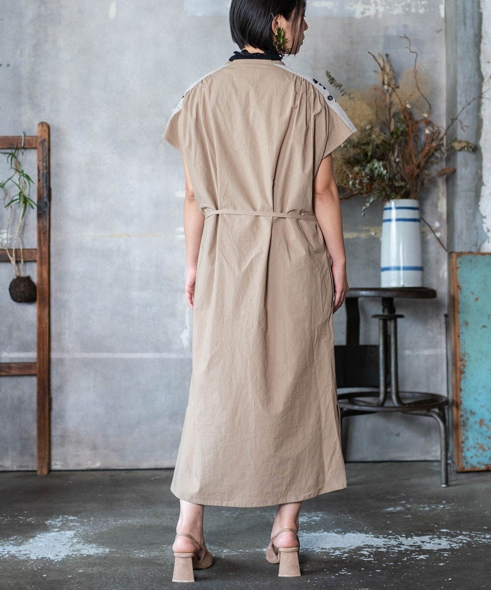 muuc 〈ドライタッチ高品質コットン生地〉ウエスト紐付き ヒルガオ刺繍の半袖ワンピース 