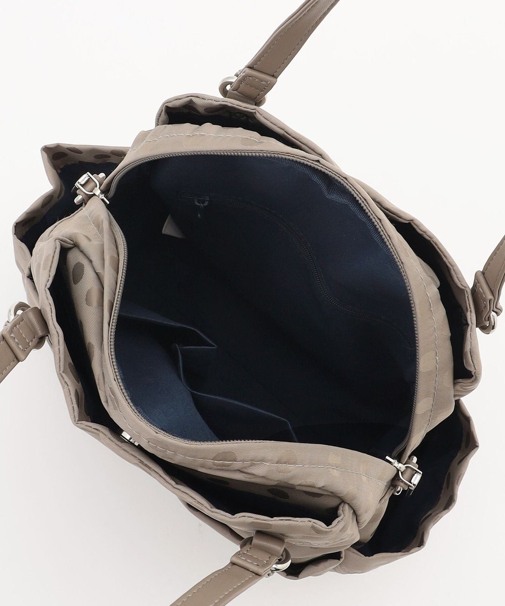 Y'SACCS ドットジャガードポーチ付きリュックサック 