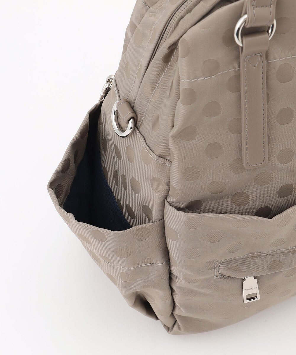 Y'SACCS ドットジャガードポーチ付きリュックサック 