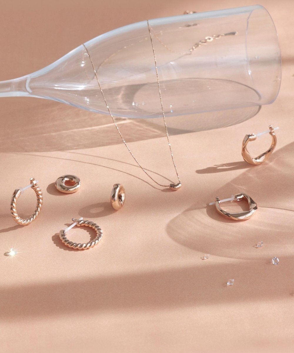 Phoebe 【金属アレルギー対応】シンプルフープスナップイヤリング　シャンパンゴールド 