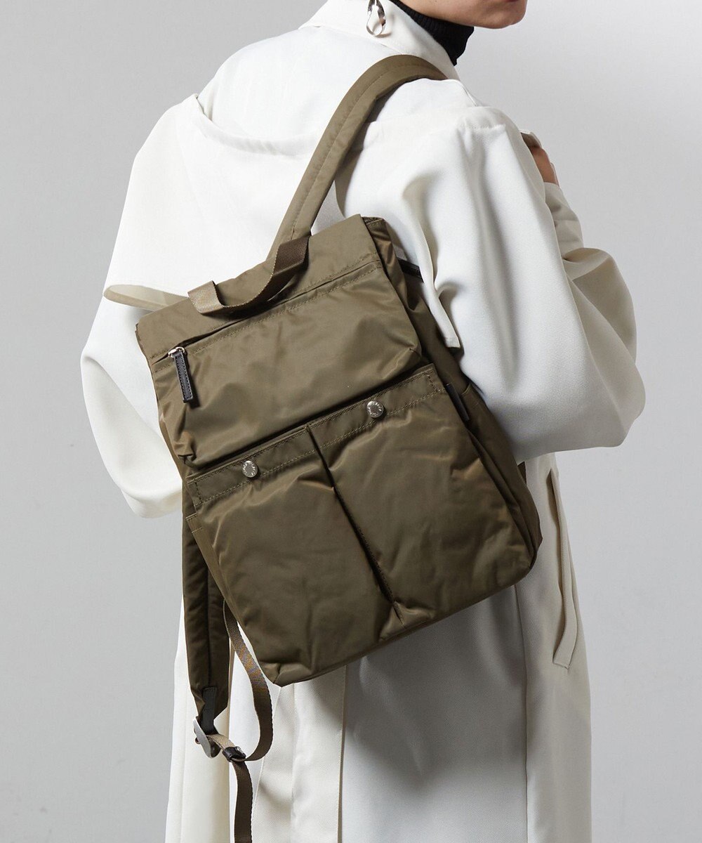 Y'SACCS ダブルホックポケットリュック 