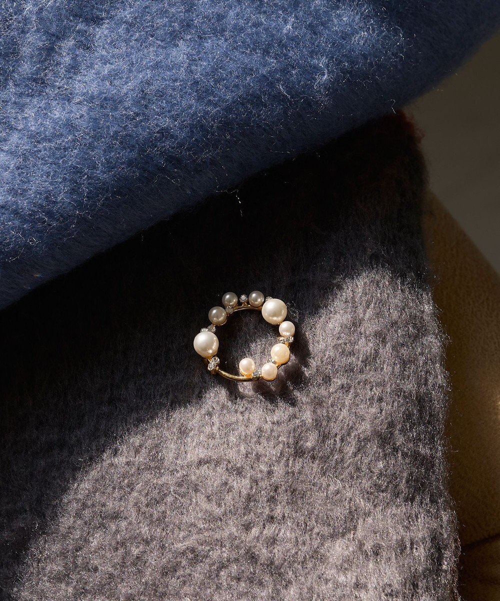 Phoebe フォーマルパールビジューサークルブローチ　ゴールド 
