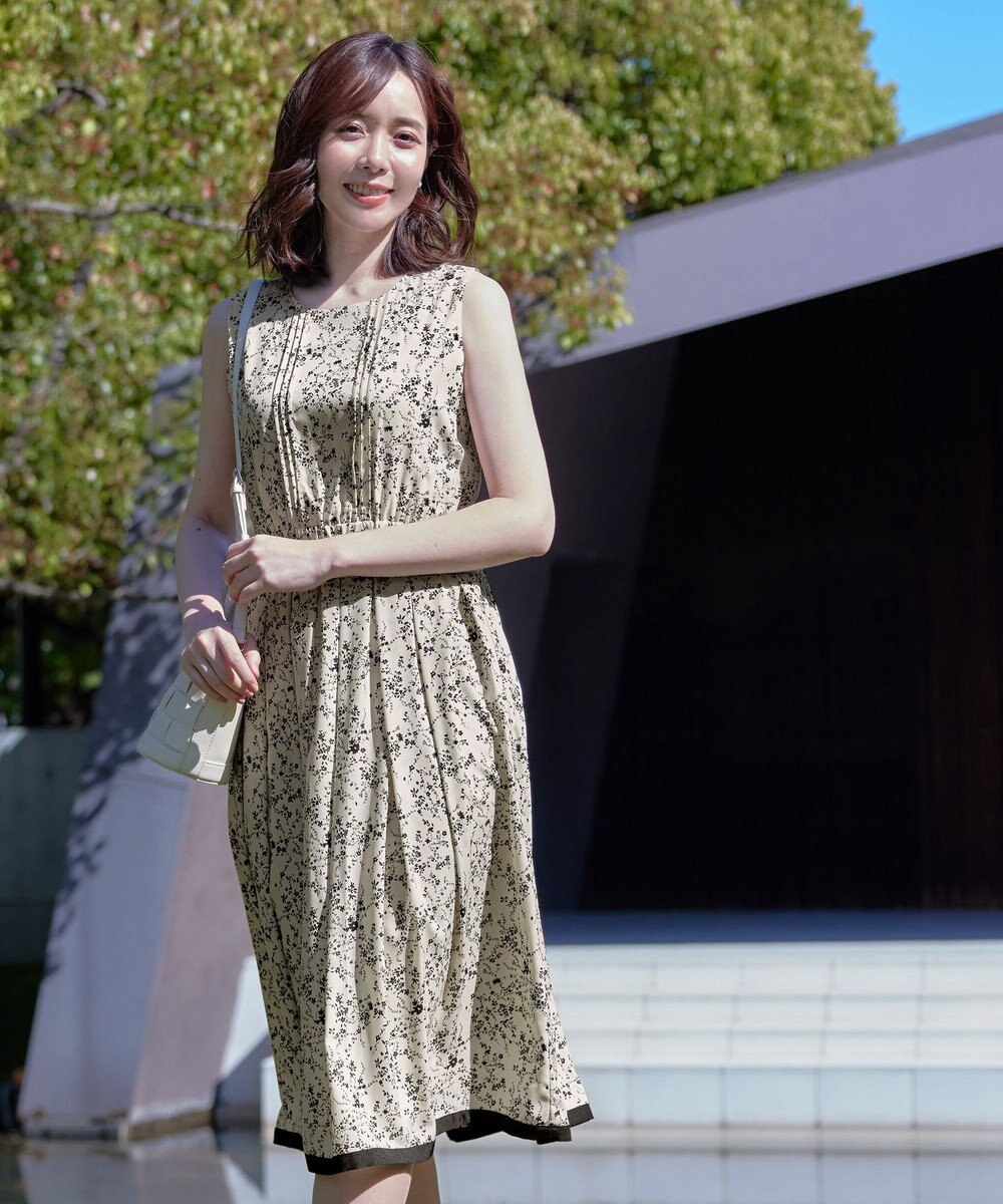 Tiaclasse 【袖が選べる・洗える】配色モノクロ花柄ワンピース 