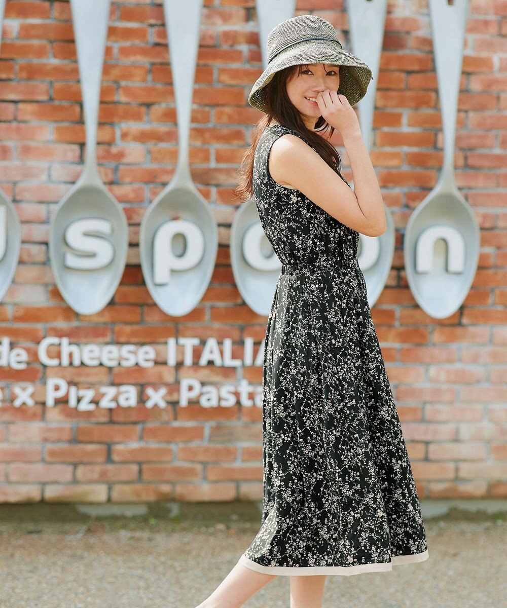 Tiaclasse 【袖が選べる・洗える】配色モノクロ花柄ワンピース 