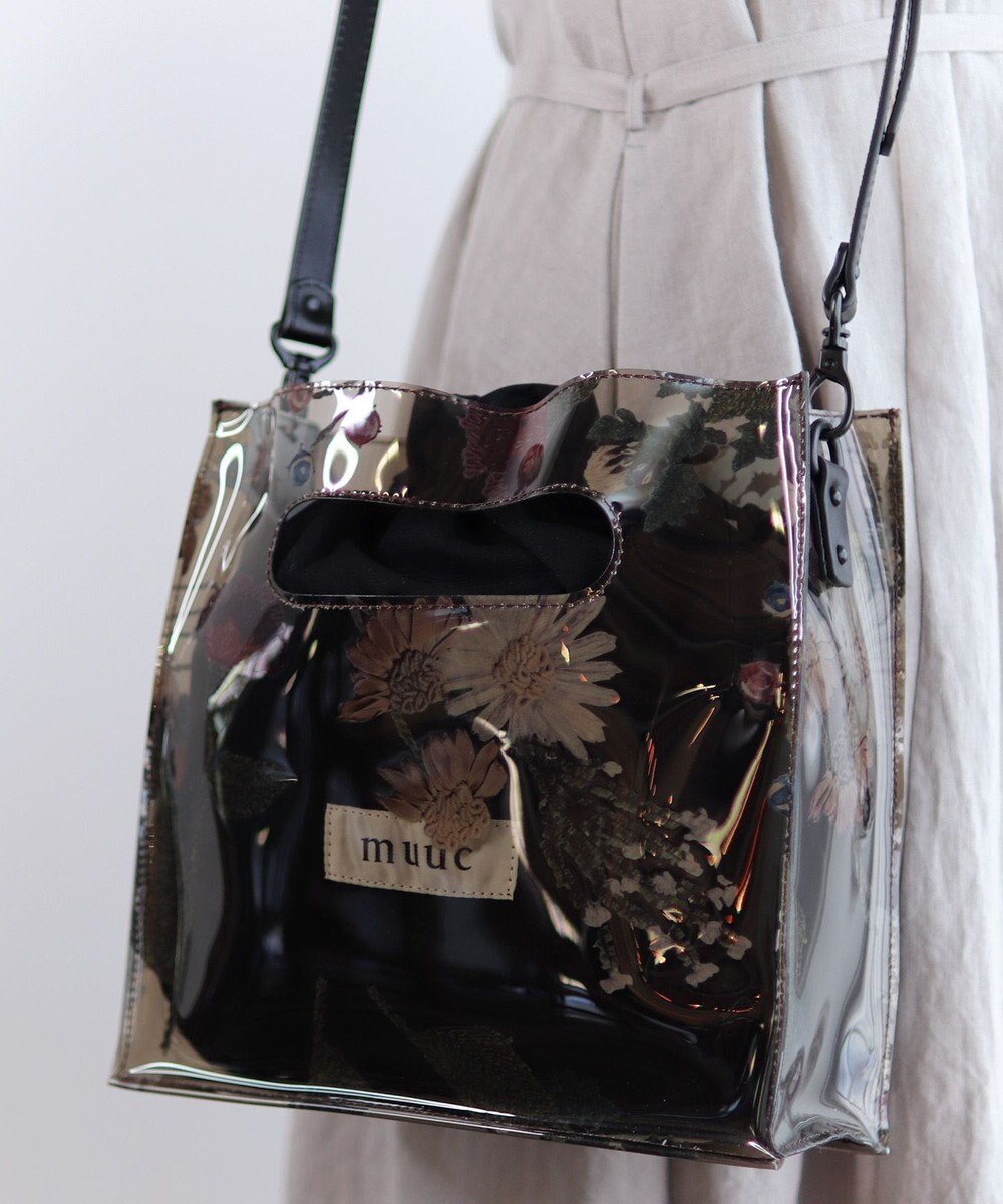 muuc 〈2WAY〉色糸花刺繍模様 ビニール生地 牛革ショルダー紐付き スクエアバッグ 