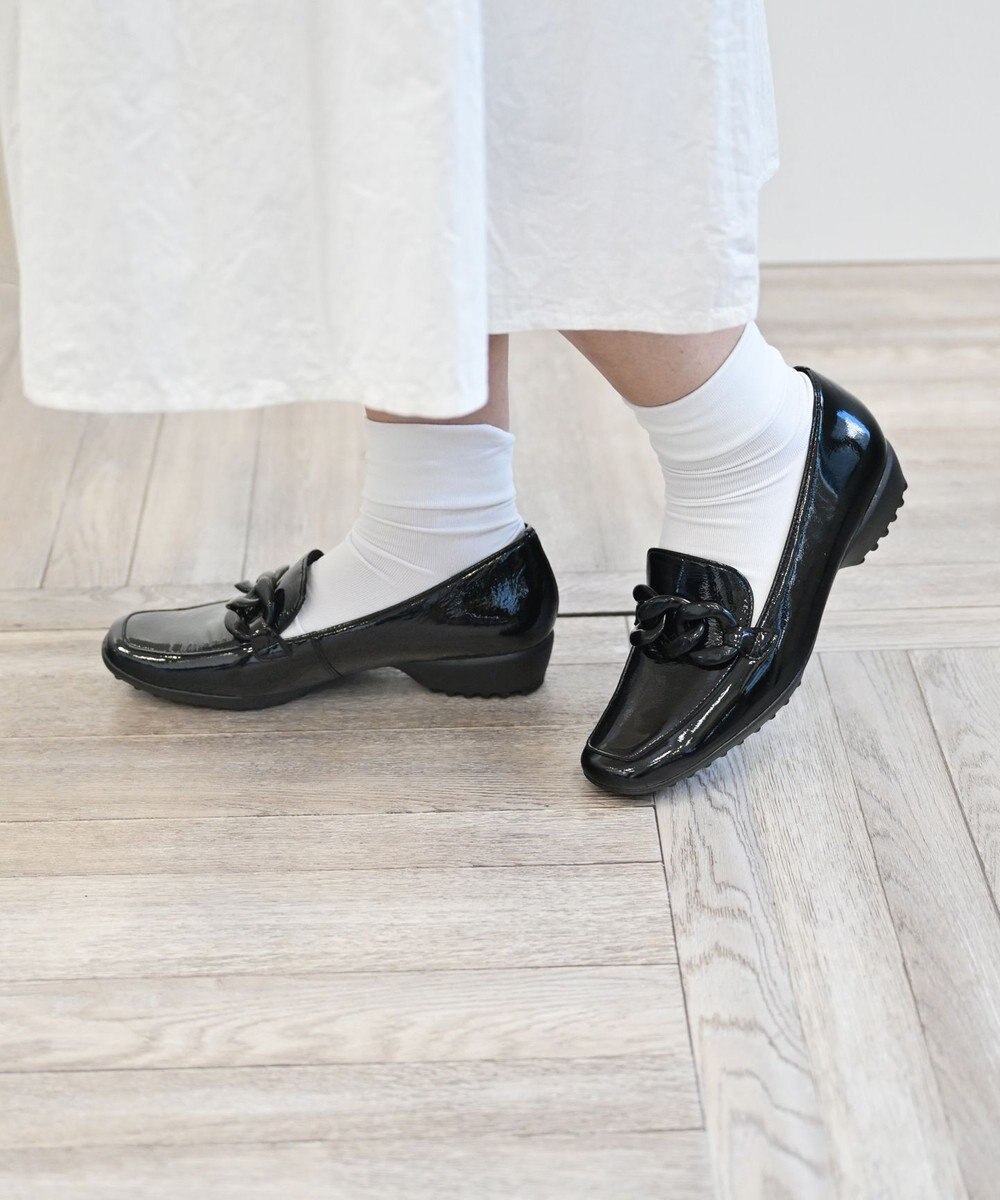 Pointer 【石岡真実さん着用】日本製 本革超軽量チェーンモチーフローファー 