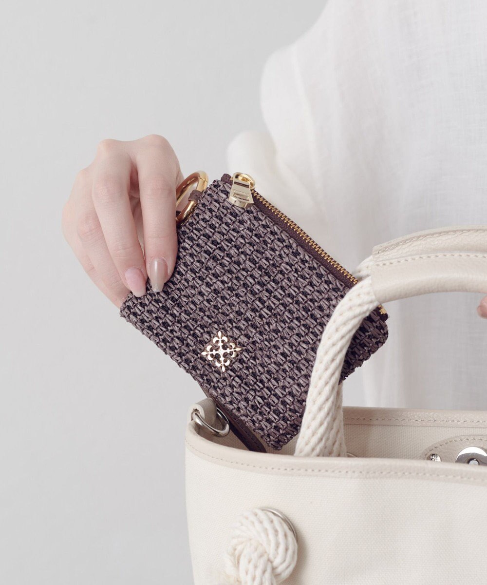 russet ナイロンラフィアスクエアマルチケース(Z-319) 