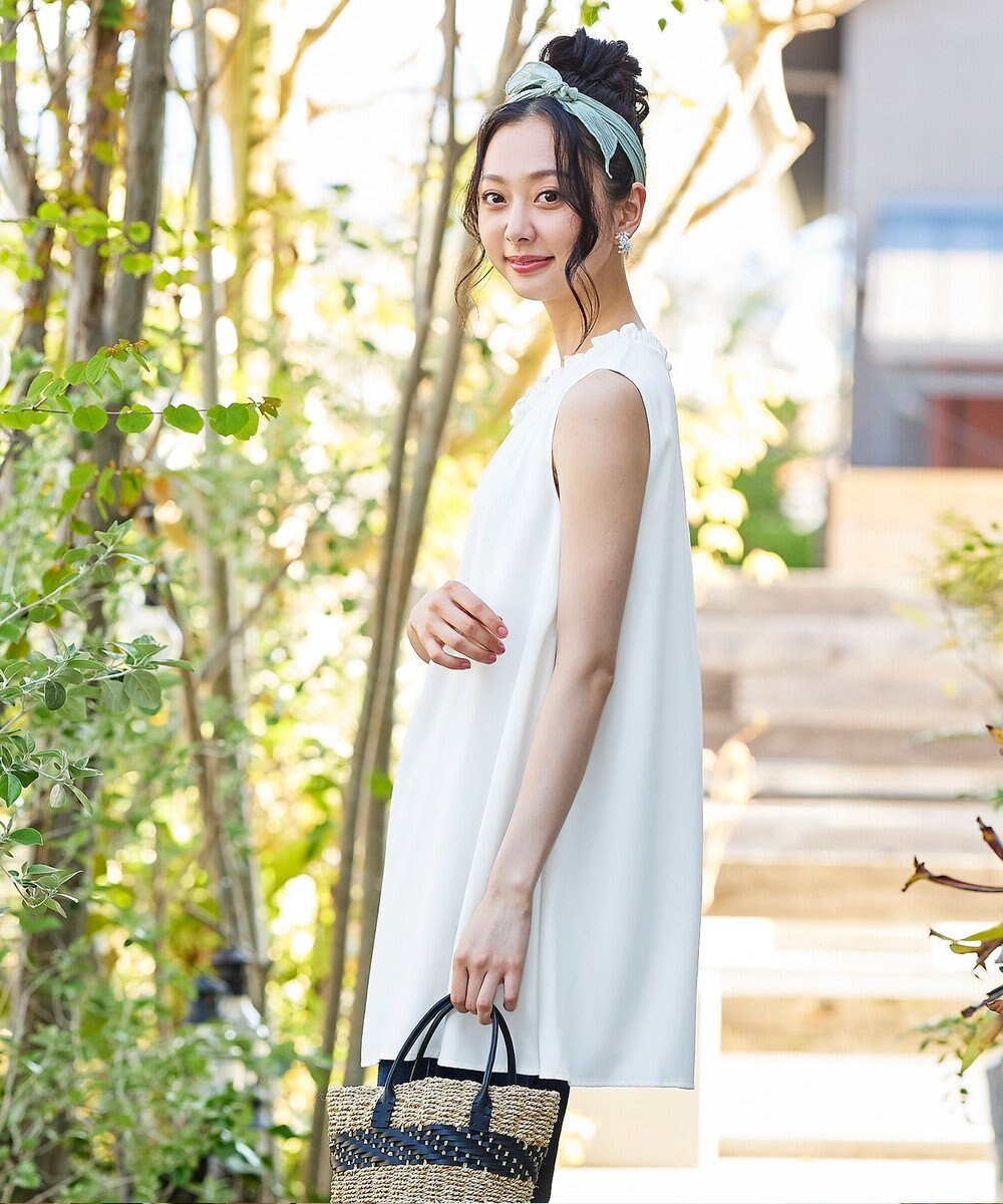 Tiaclasse L 【洗える】体型カバーも叶うフリルカラーチュニックブラウス 