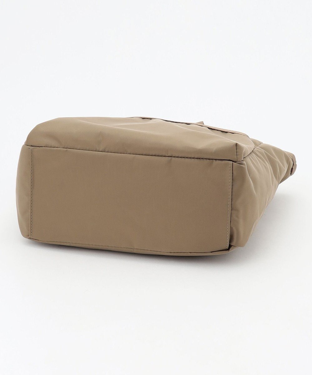 LA BAGAGERIE チャーム付き　ナイロンリュック 