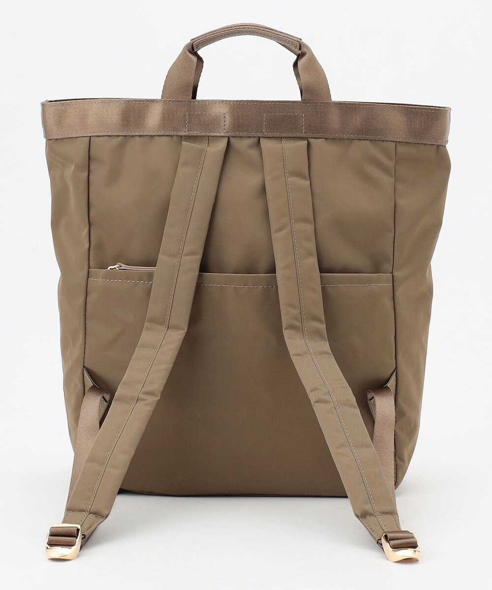 LA BAGAGERIE チャーム付き　ナイロンリュック 