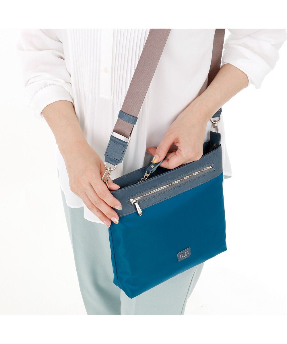 IBIZA ビコロール　ナイロン　ショルダーバッグ(M) 