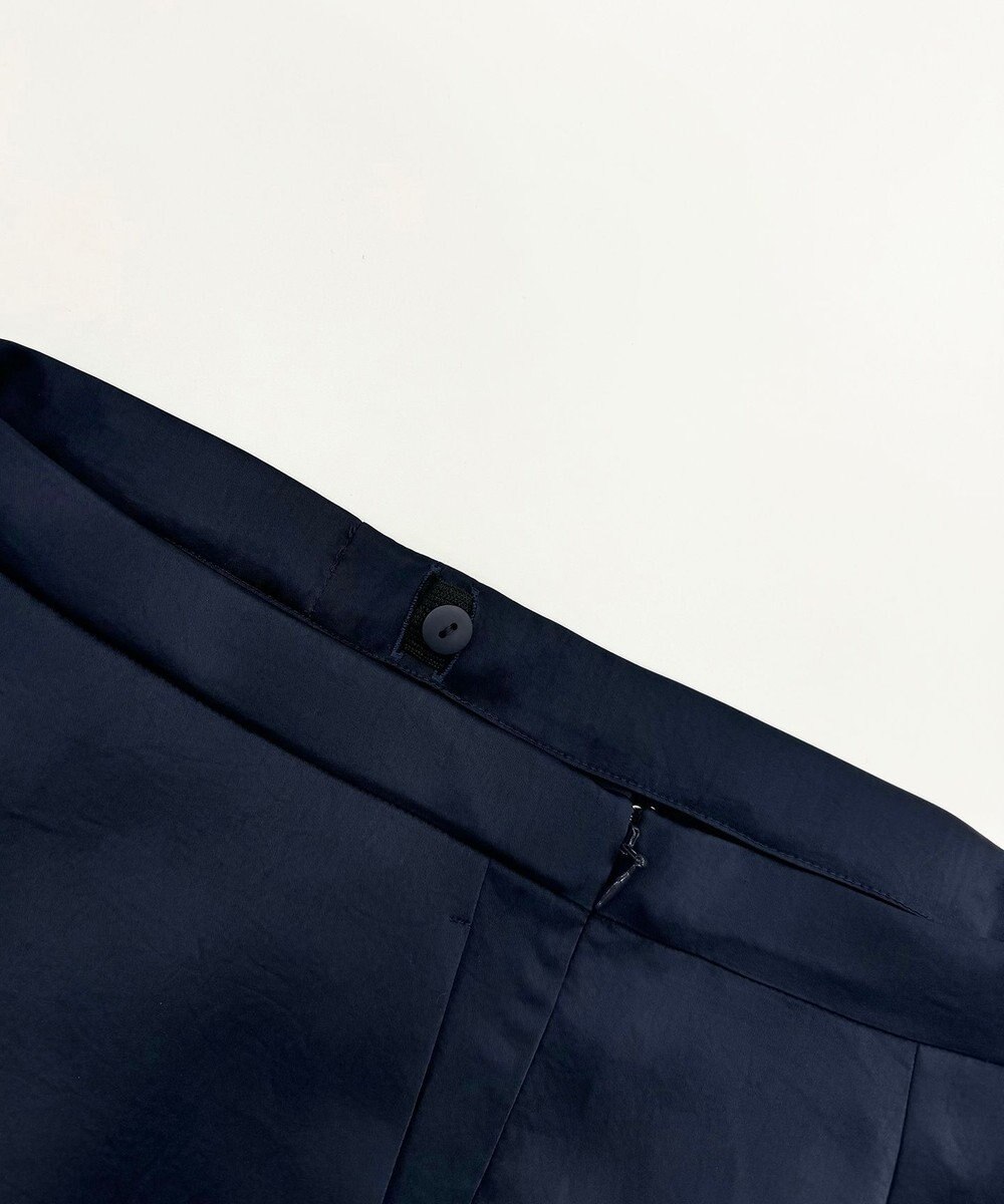 ICB 【MAG×スタイリストコラボ】シャイニーシアーニット×サテンストレートパンツ 