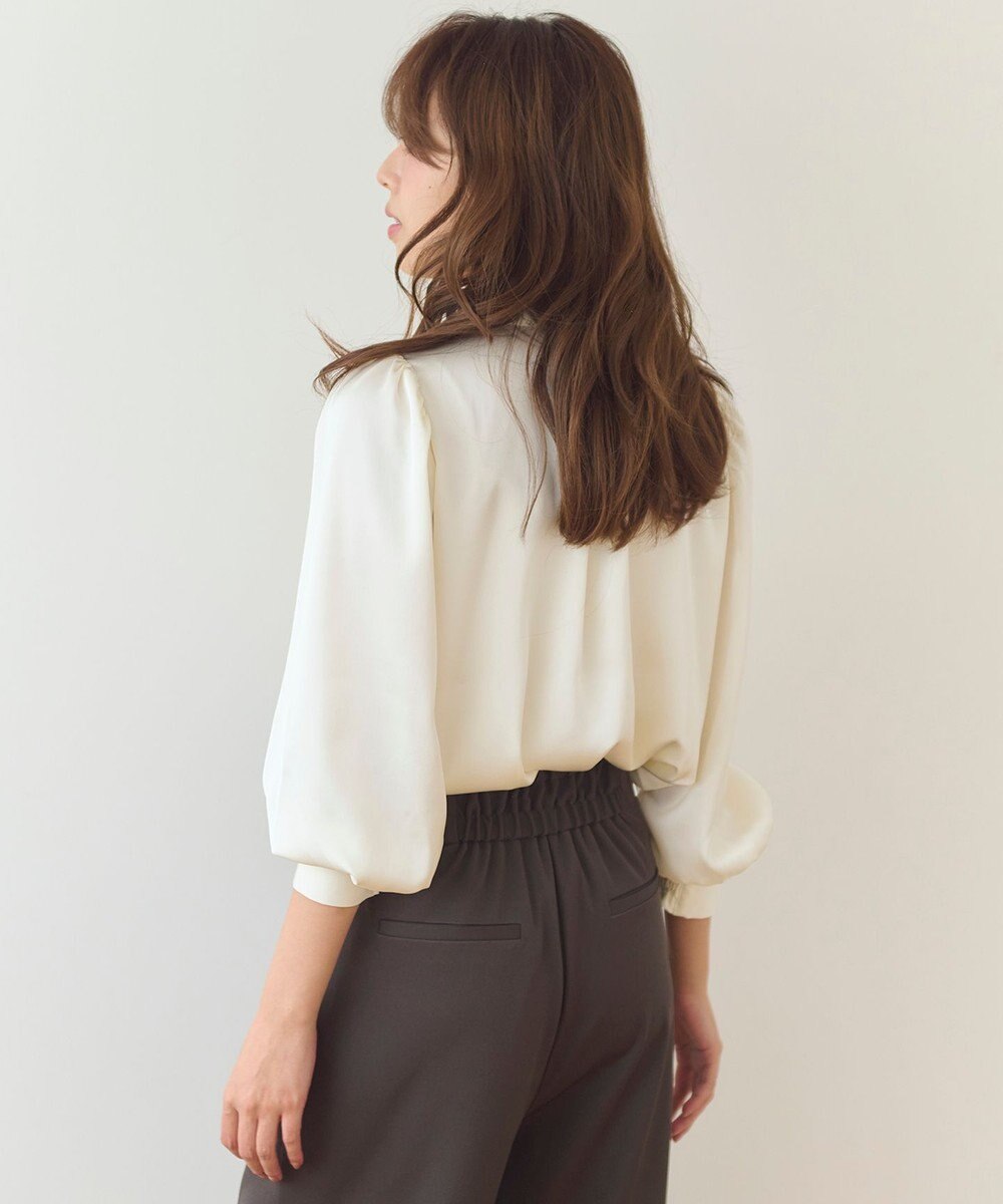 Feroux 【洗える】サテン ボウタイブラウス 