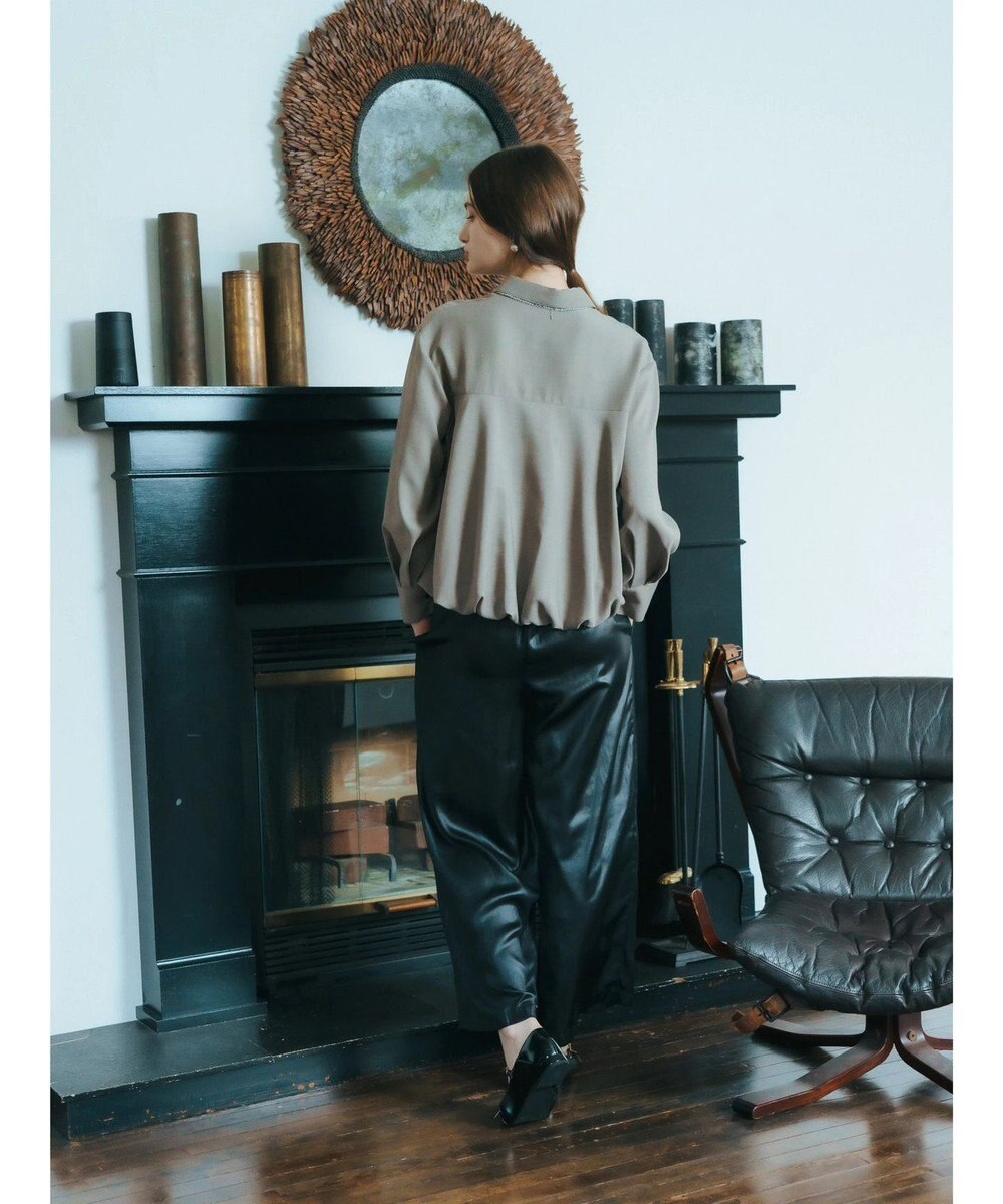 YECCA VECCA グロッシーコーティングサテンパンツ 