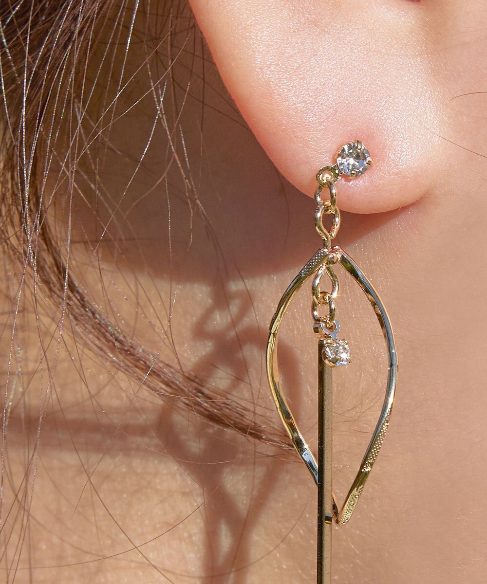 Tiaclasse ドロップバーピアス 