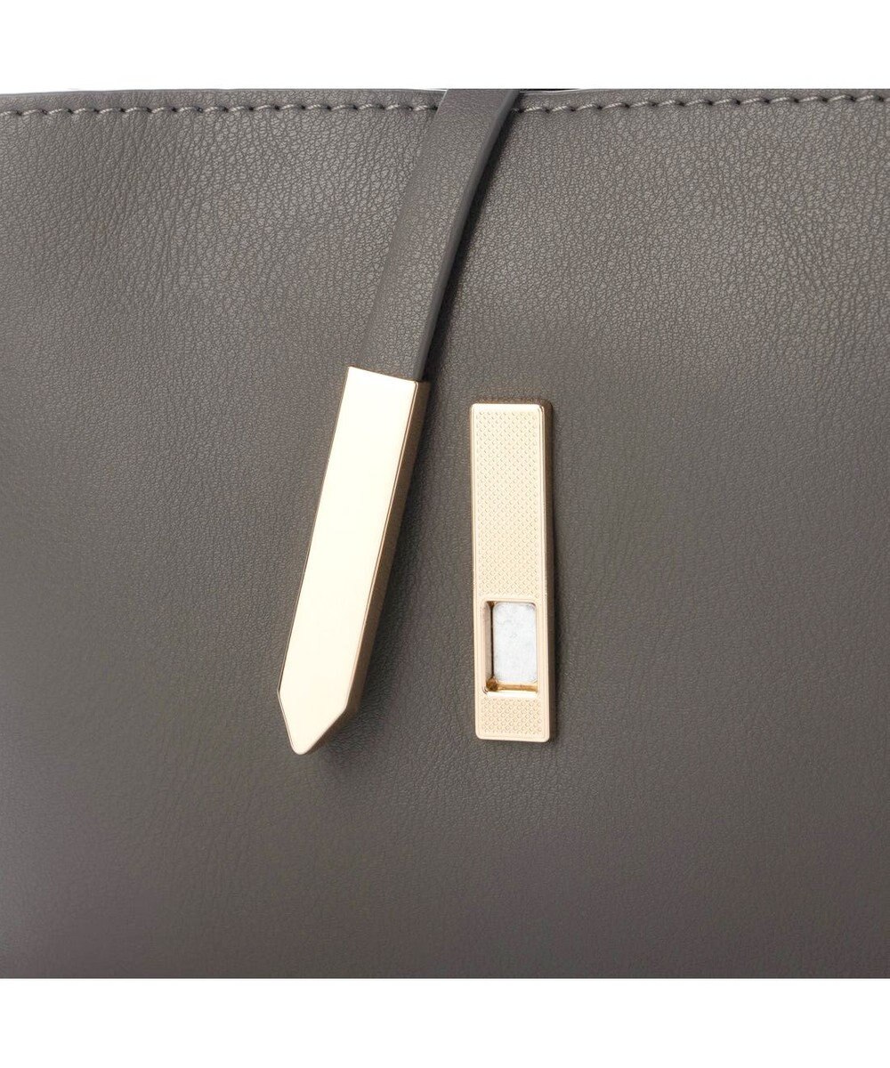 UNBILLION カシュカシュ cachecache / メタルフラップ3つ口ミニショルダー 